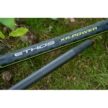 Matrix Podběráková Tyč Ethos XR Power Landing Net Handle 4,5m