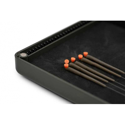 Fox Pouzdro Na Návazce Edges Large Rig Box Inc 50 Pins