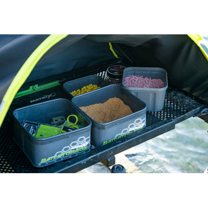 Matrix Ochranný Kšilt Extending Side Tray Cover