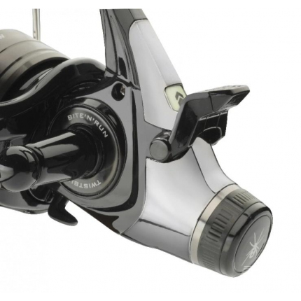 Daiwa Naviják Black Widow BR 5000A