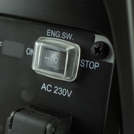 Powerkick Elektrocentrála 800W + 1l Olej